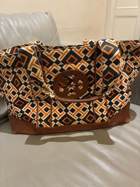 Tory Burch Geometric Canvas Tote in Orange, Navy & Brown👝